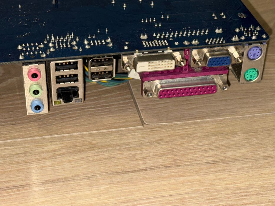 Płyta Gigabyte GA-H61M-S2PV + procesor  Intel(R) Core(TM) i5-3570