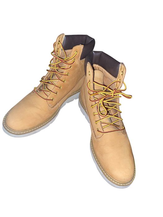 Ботинки жіночи