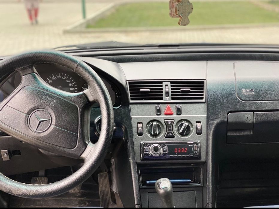 Mercedes Benz C180 W202