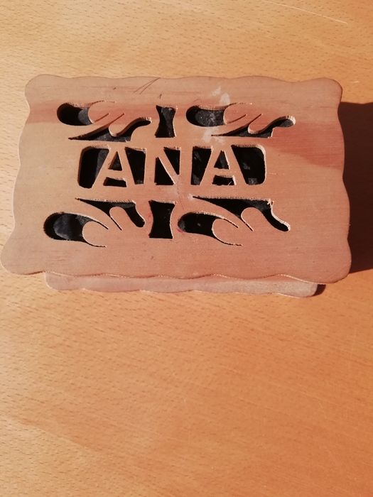 Conjunto de caixas em madeira.