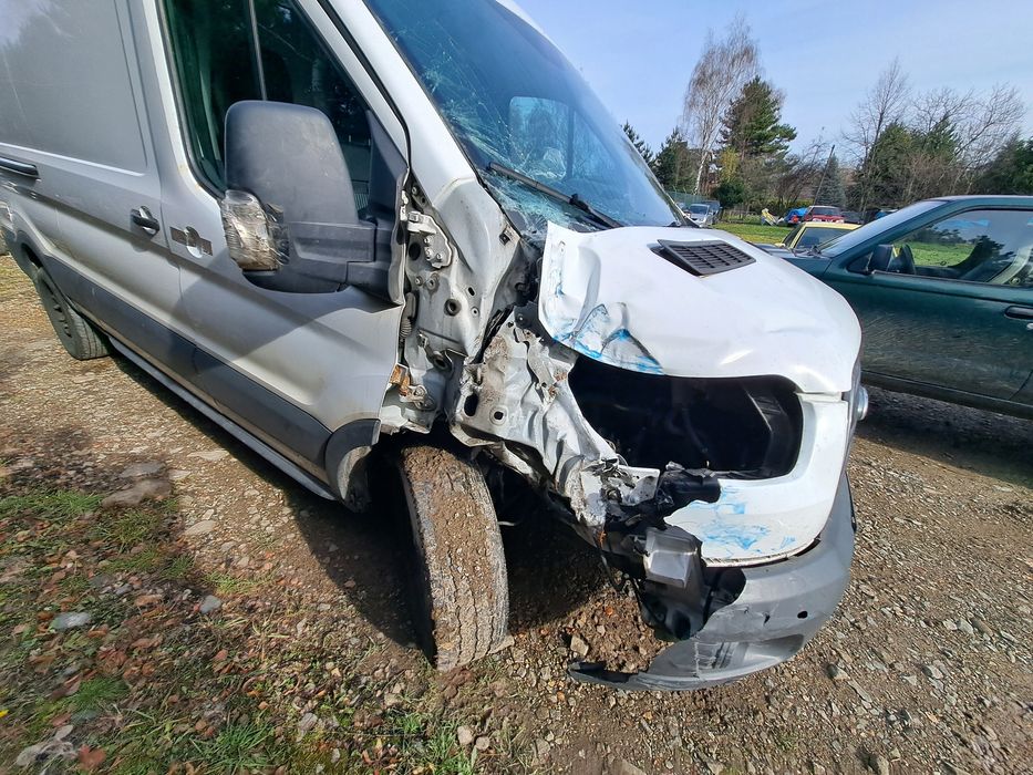 Ford Transit 2.0 tdci  rok 2017  pali jeździ  można też na czesci