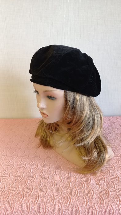 Берет Kangol London з чорного оксамиту