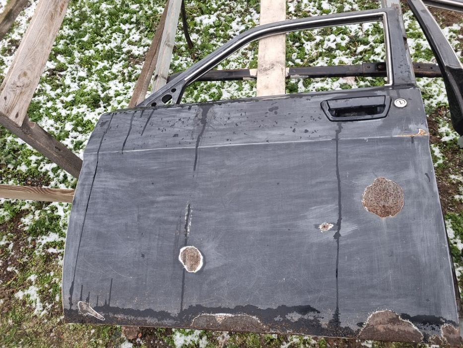 Двери волга Газ  31105