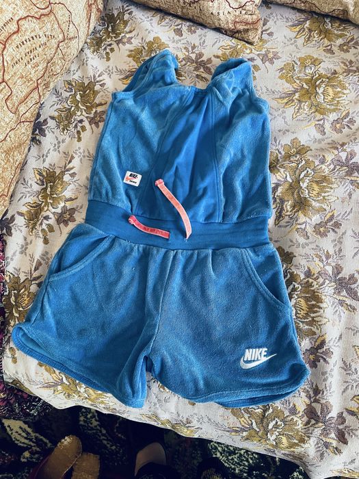 Шорти/костюм NIKE Для дівчинки Ріст 122/128