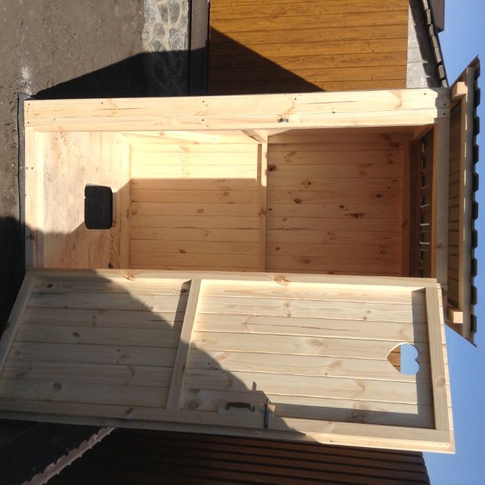 Туалет, душ дерево та метал