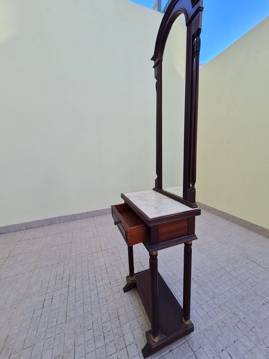 Móvel de entrada em Madeira