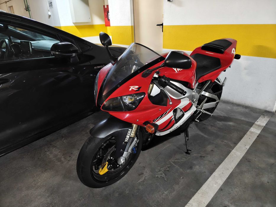 Yamaha YZF R1 de 2000 com 5000km!!! 100% original para coleccionadores