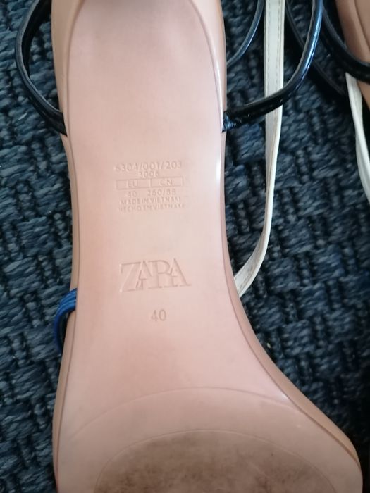 Sandálias para senhora com salto - tamanho 40