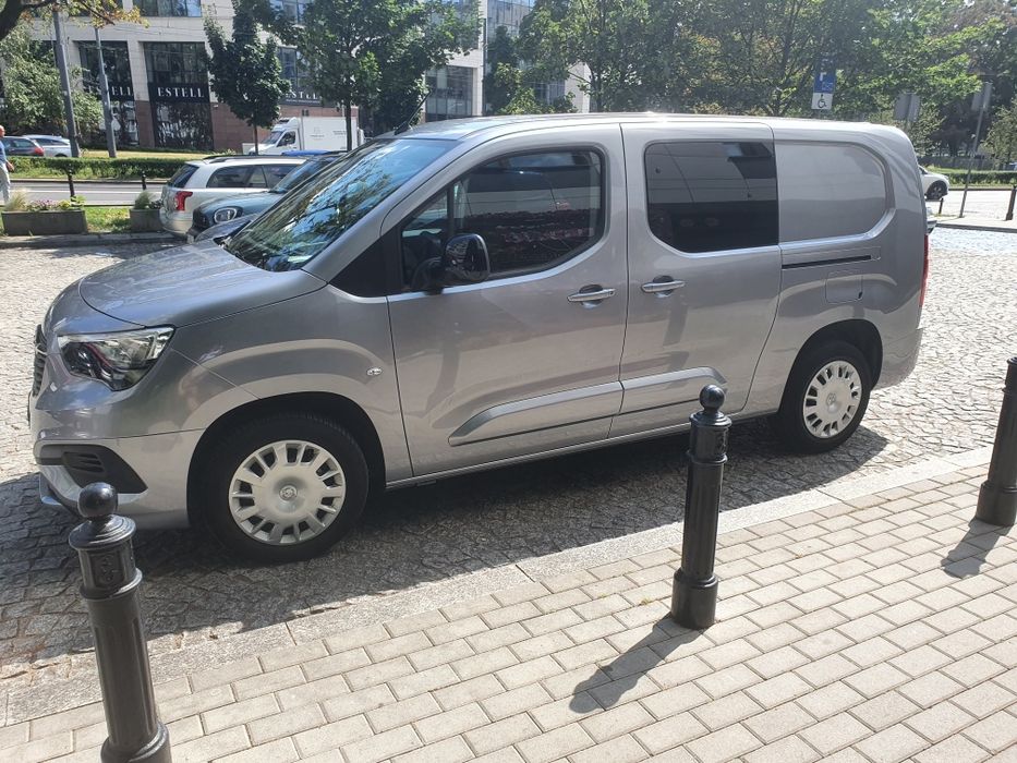 Opel Combo załogowy
