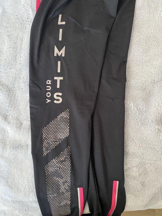 Leginsy sportowe Bershka