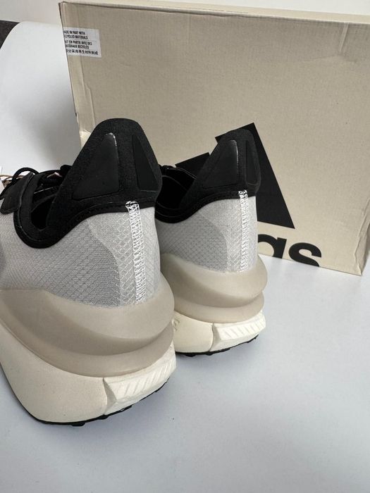 Nowe sneakersy sportowe unisex ADIDAS AVRYN szare 48