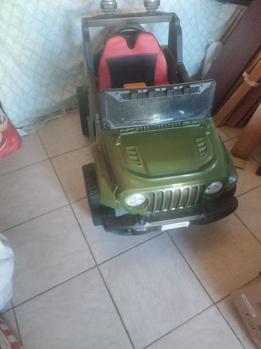 Продам дитячий автомобіль.
