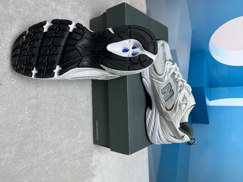 New Balance 530 White Silver Rozmiar 41.5