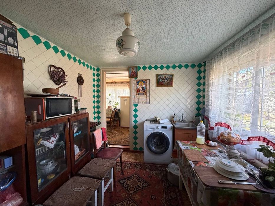 Продам будинок в центрі Білозірʼя