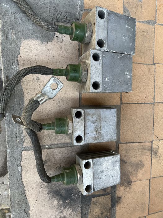 Діоди з радіторами В-200