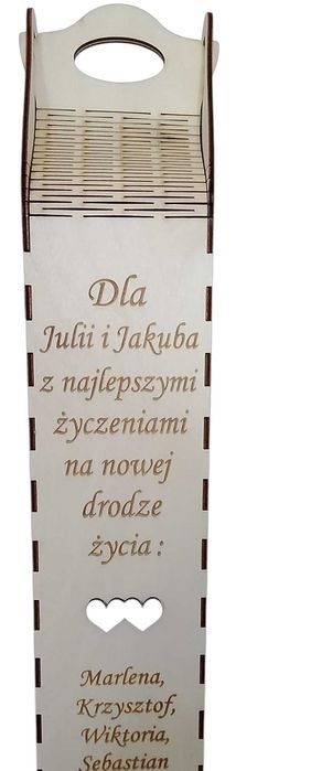 Elegancka drewniana skrzynka personalizowana