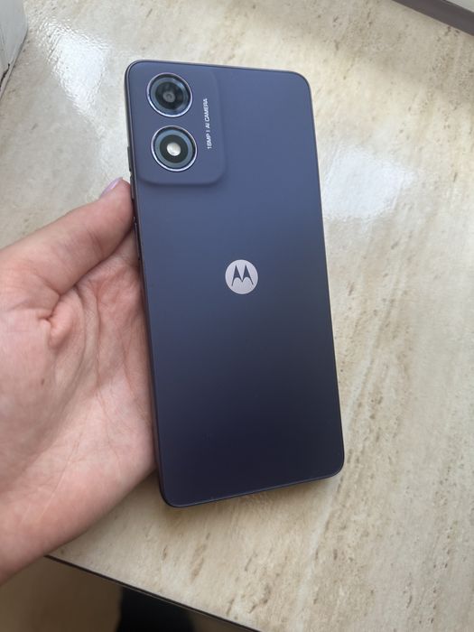 Używany telefon Motorola g04