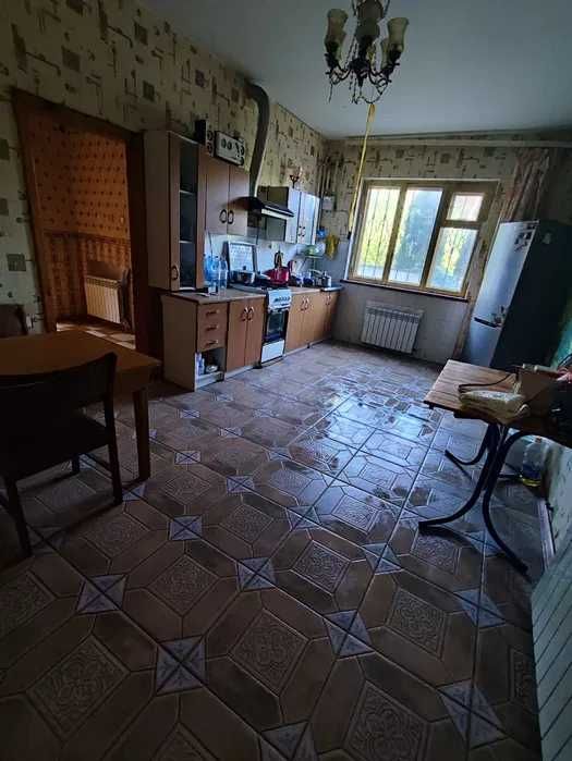 (13)  Продам красивый большой дом