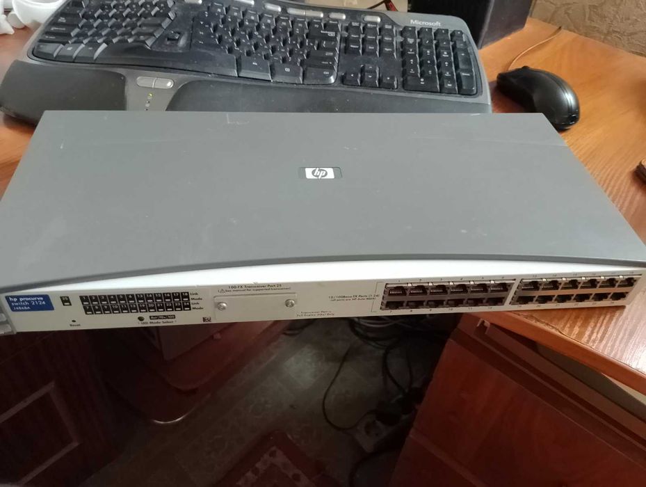 Комутатор HP ProCurve 2124-24 (J4868A) 24x10/100 Мбит/с