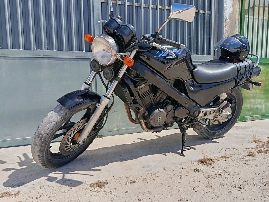 Moto Honda NTV 650