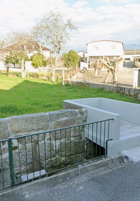 Terreno com licença para construçâo