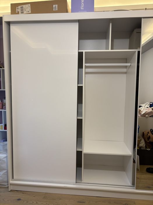 Szafa duza, biala, drzwi przesuwne, z lustrem 250 cm
