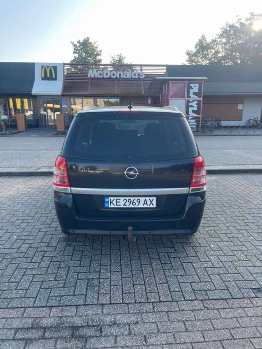 Отдам под выкуп Опель Zafira