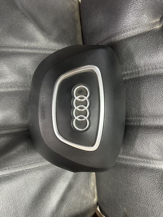 Подушка в руль audi a4 b8 a5 рест 8K0 880 201 AE