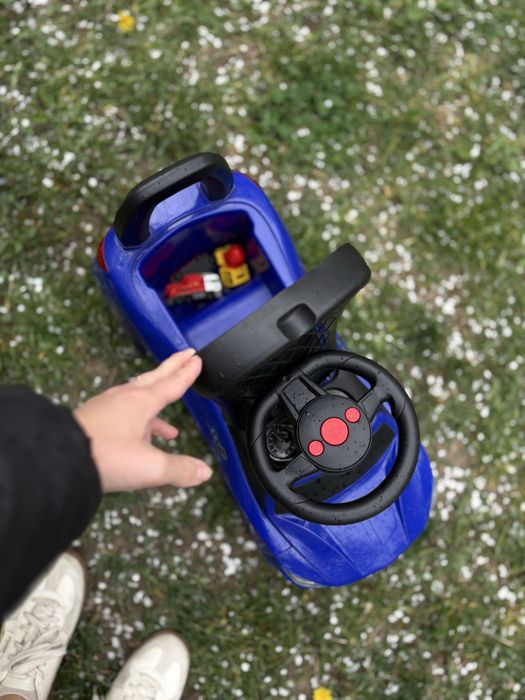 Дитяча машинка каталка-толокар