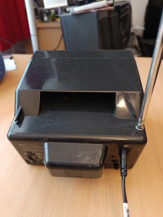 Telewizorek mini Intervision