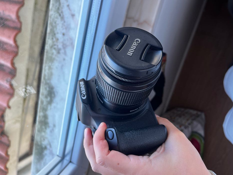 Canon EOS 2000D usada