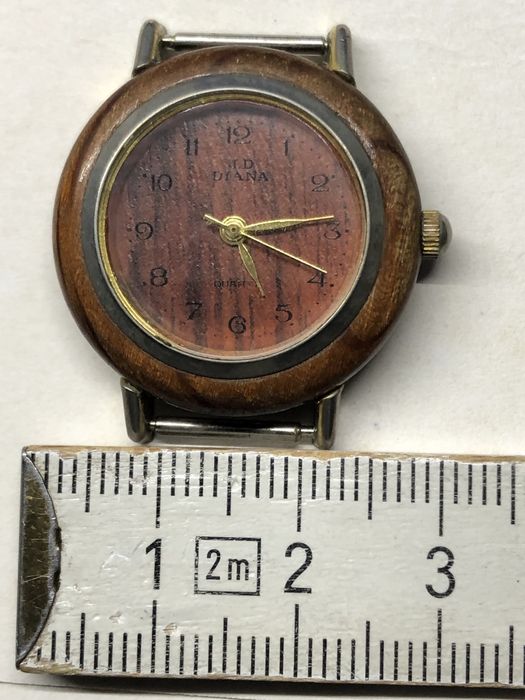 Часы: винтаж начала 90-х: DIANA J.D (Japan).Редкость-деревяный корпус!