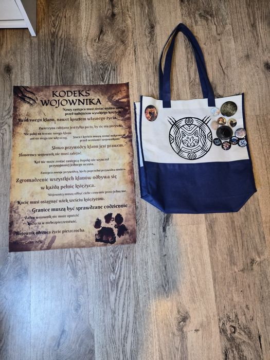 Sprzedam dodatki wojownicy Erin Hunter