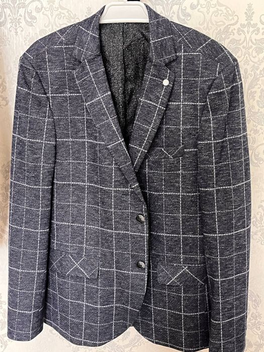 Костюм на випускний