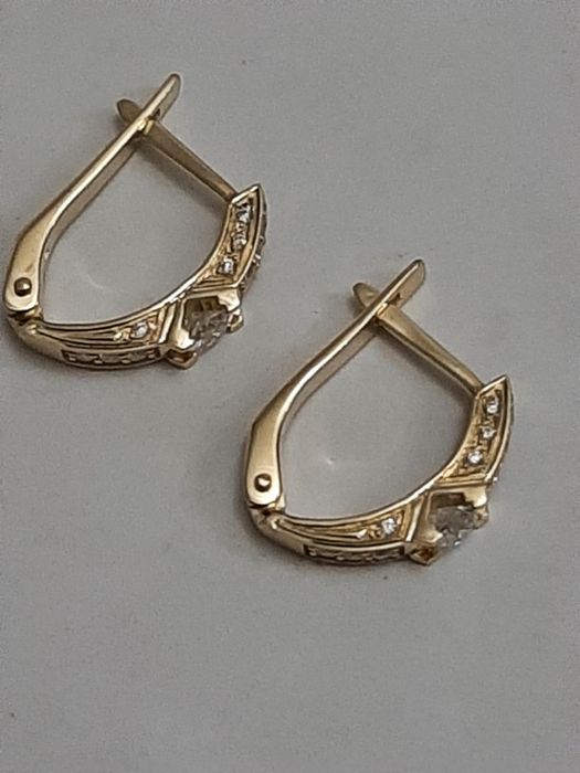 Золотые серьги с бриллиантами. 0.52 карат.