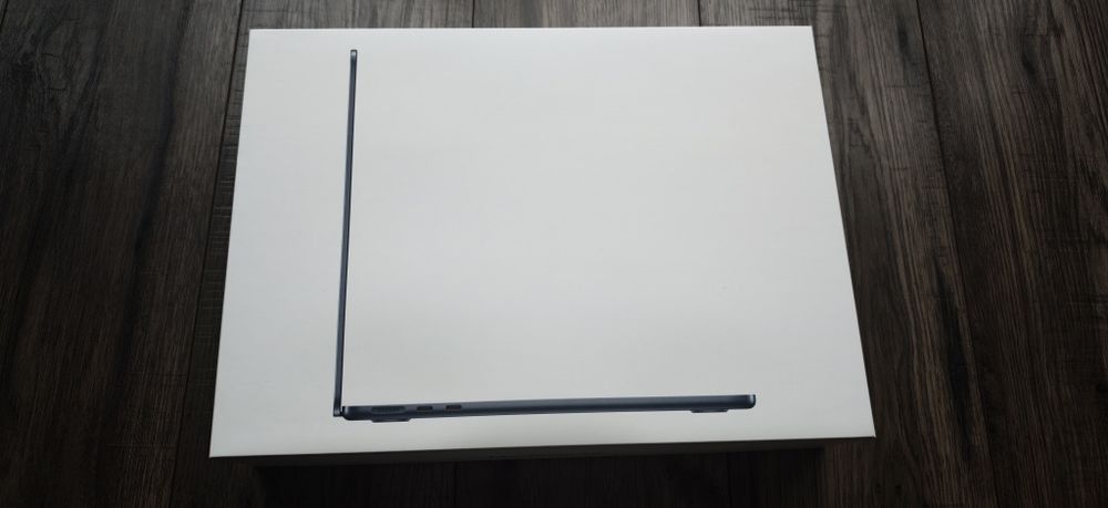 Macbook Air 2025 13" M4 16/256GB