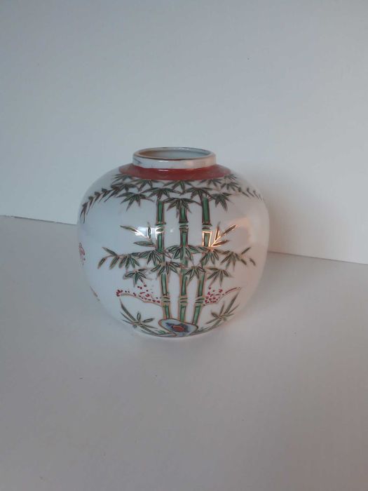 Pote chinês, fabricado em Macau, usado