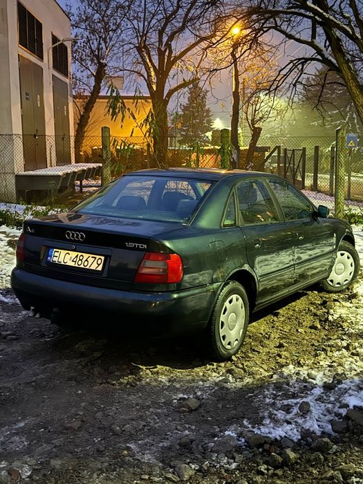 Audi A4 (B5) 1.9 TDI 90KM Hak Święta Otwarte