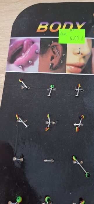 Zestaw kolczyków do piercingu
