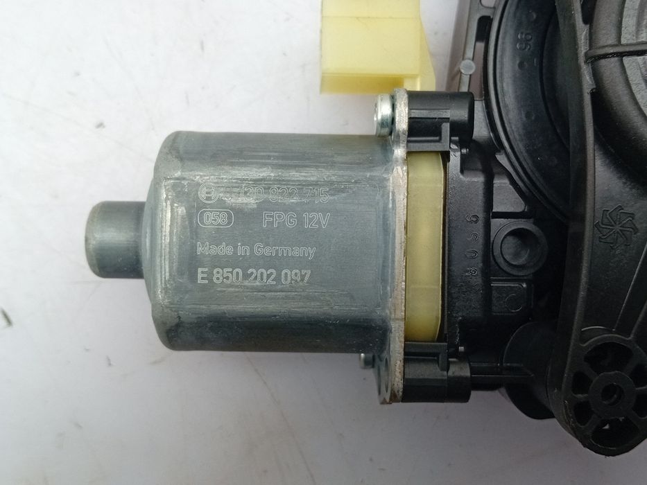 Motor vidro trás esquerdo VOLKSWAGEN Tiguan (AD1, AX1)