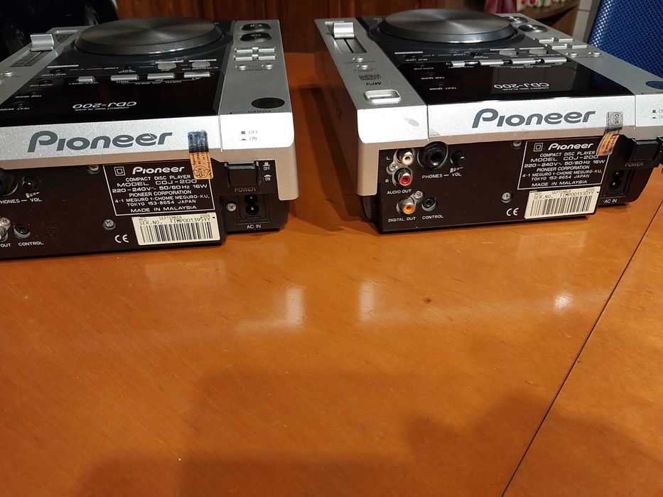 CDJ 200 Pioneer  dwie sztuki