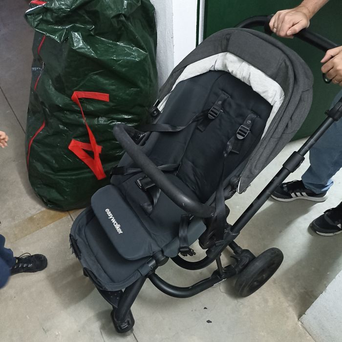 Carrinho de bebé Easywalker Harvey com tudo