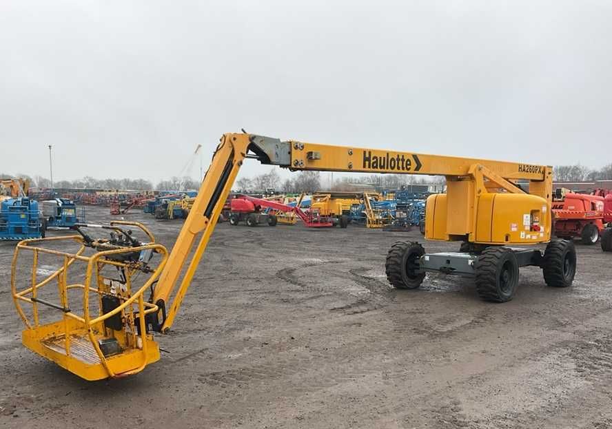 Дизельний колінчастий підйомник Haulotte HA260PX 2013