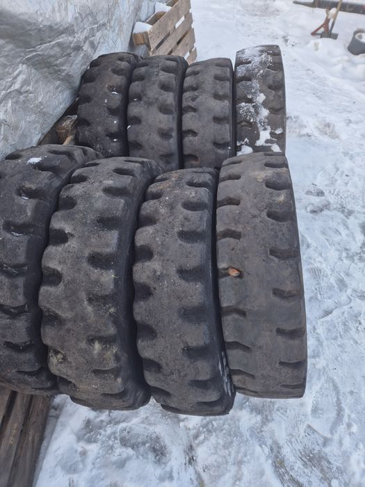 Opony pełne do wózka widłowego 1200x20