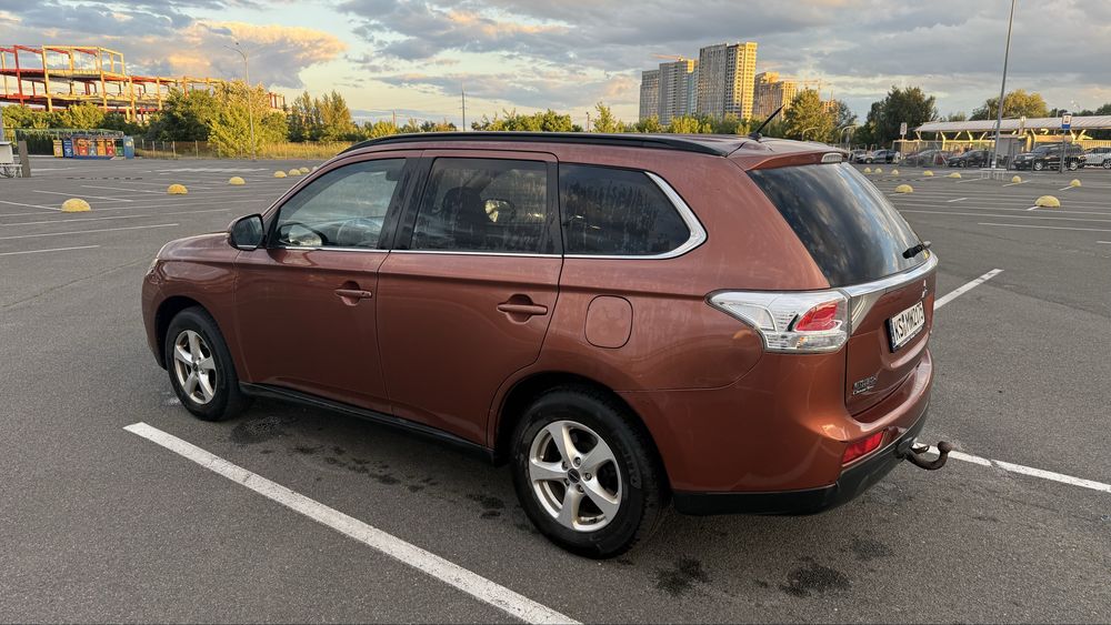 Mitsubishi outlander 2013