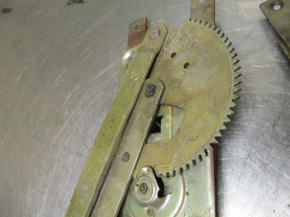 Mechanizmy podnoszenia szyb Star 29 79r.