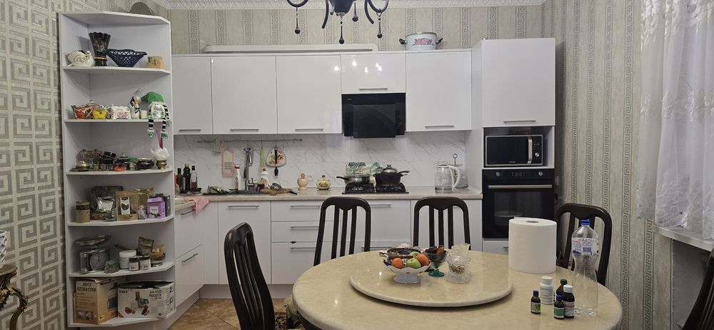 Продаётся дом в центре.