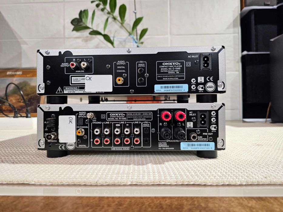 Cистема Onkyo PHA-1045 70 Вт/канал Burr-Brown 192 кГц/24-біт