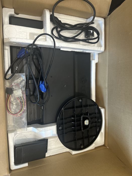Монитор LG Flatron w2242s
