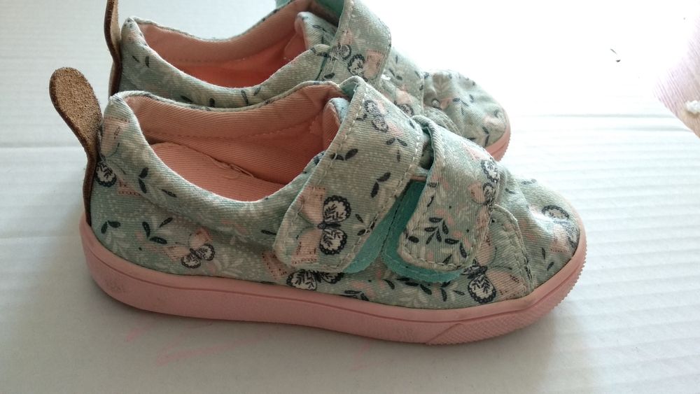 La millou moonies walker r. 24